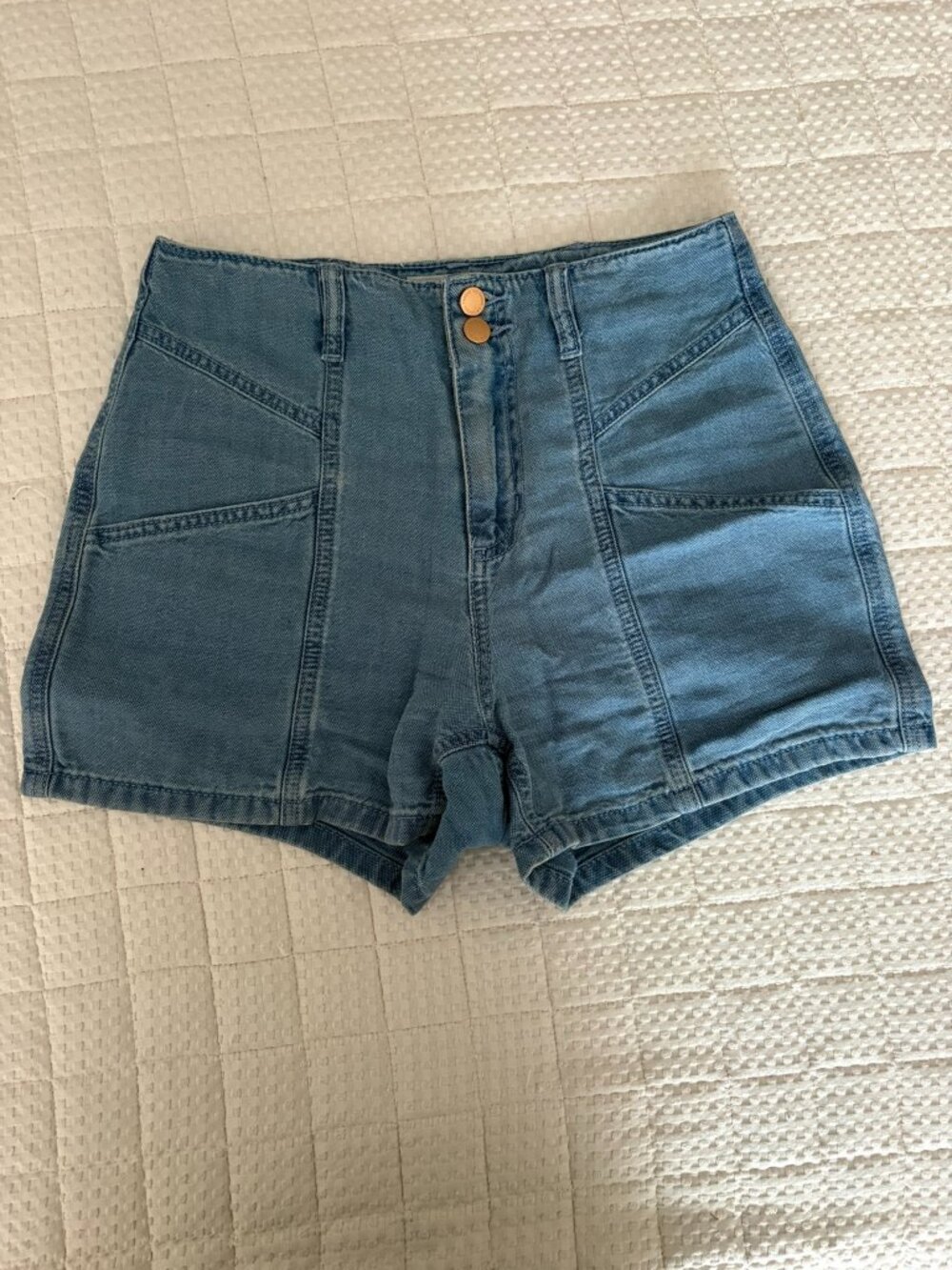 Light Wash High-Rise Midi Denim Shorts | Size 2